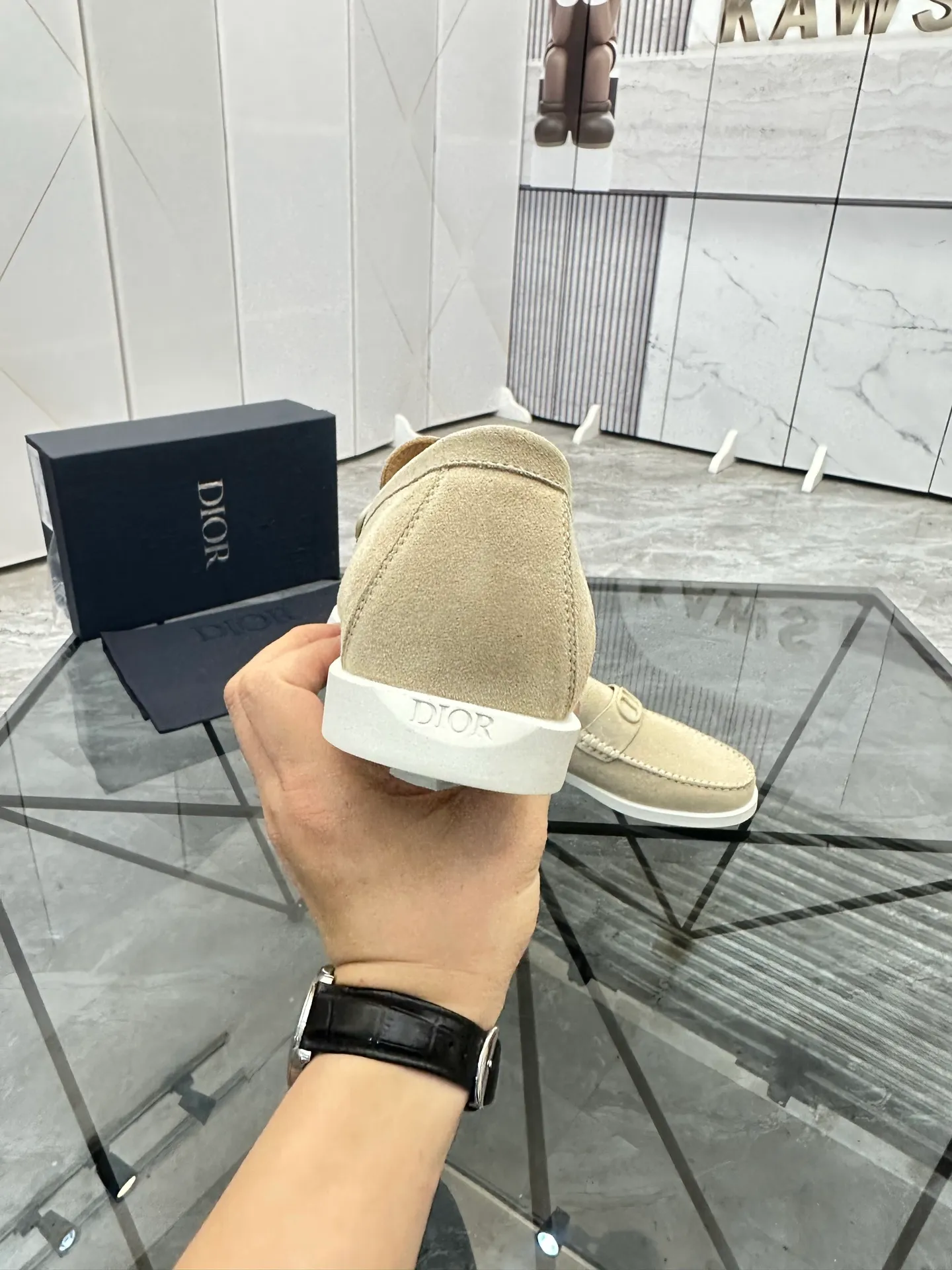 Selling men's shoes 💰: 💰P440¥ Product trademark: Dio* "Dior*" slip-on shoes Regular size: 39-44 (can be customized to 45.46) Product materials: imported nubuck leather upper, cowhide lining, original outsole. Number: 628